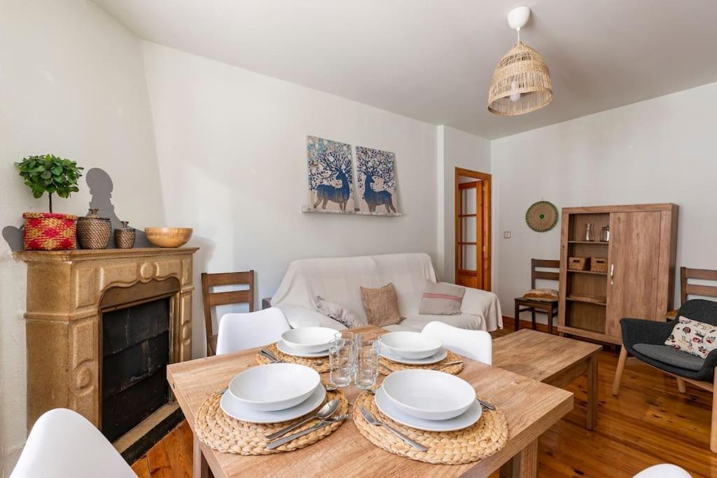 Espectacular Apartamento Reformado En Edificio Historico, Con Wifi Canfranc Exterior foto